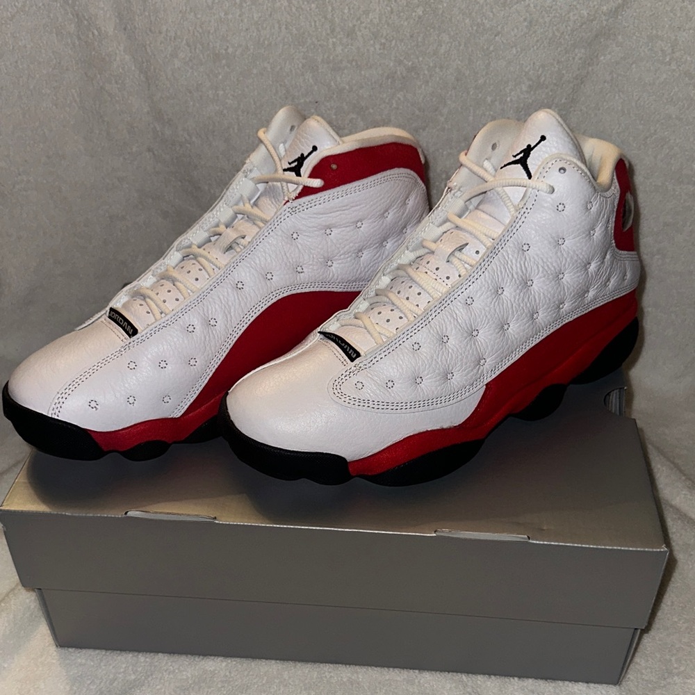 BRAND NEW - Nike Jordan 13 Retro Chicago OG 9.5
